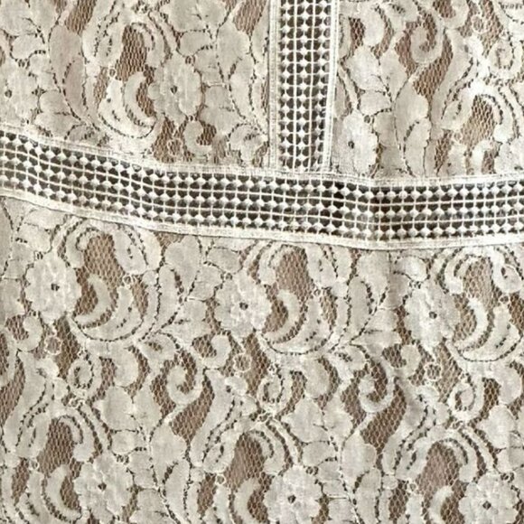 Flirty Bebe curve hugging lace dress! - Picture 3 of 15